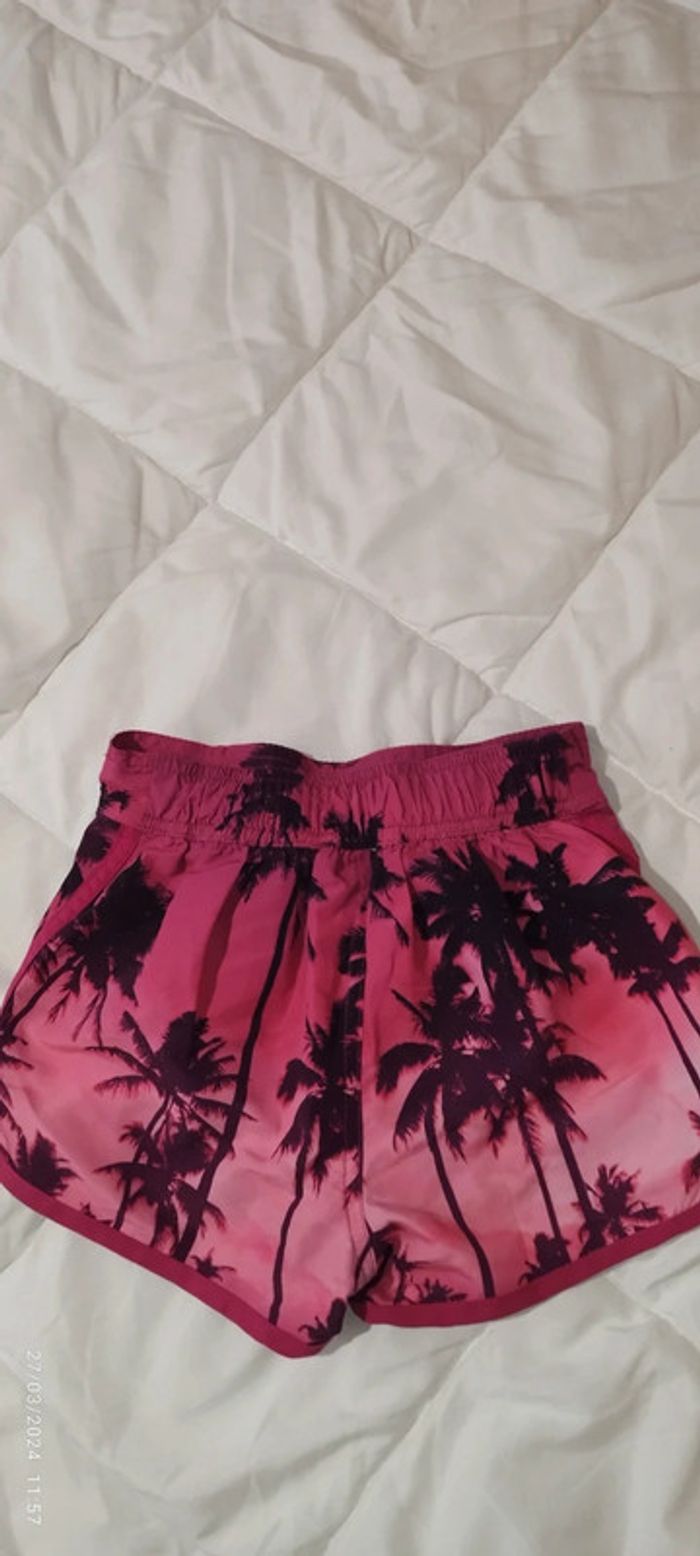 Lot 2 pièces 4/5 ans - photo numéro 9