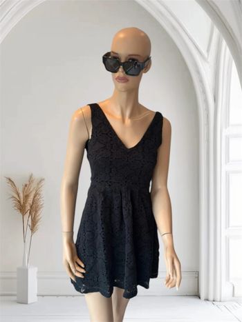 Robe noire en dentelle Sezane - Taille S