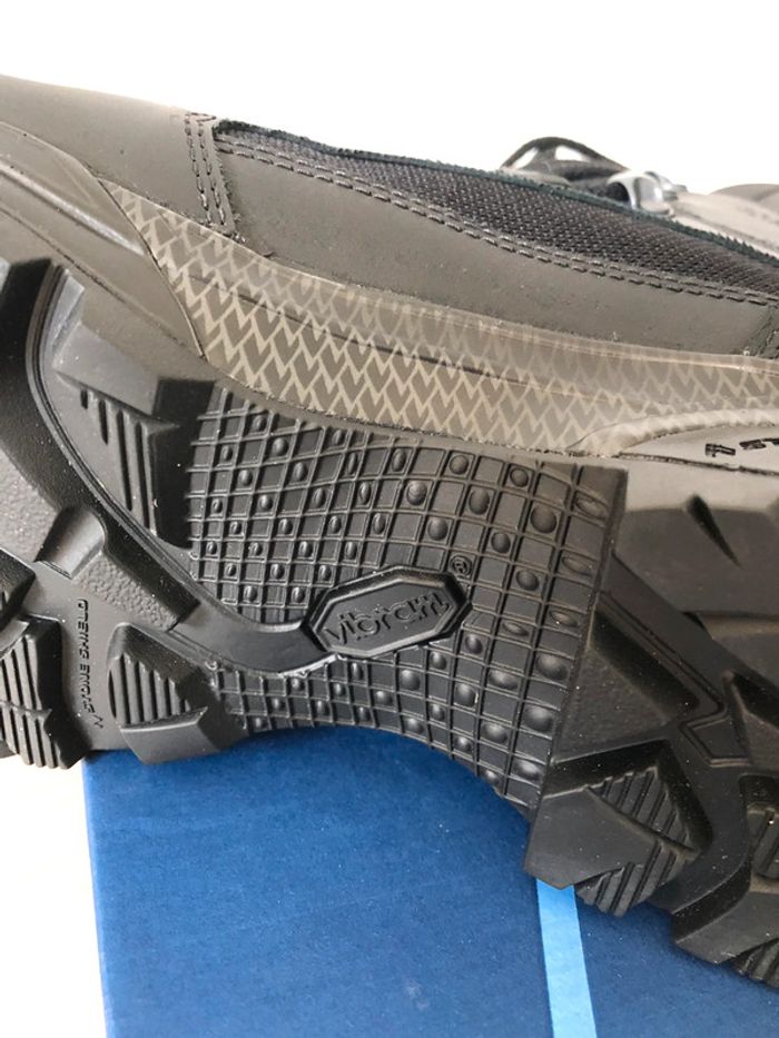 Chaussures montantes Haix Cuir randonnées/sécurité T43 - photo numéro 3