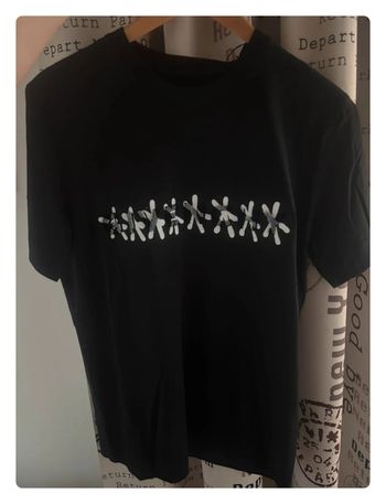 T-shirt Givenchy taille M neuf prix boutique 780€