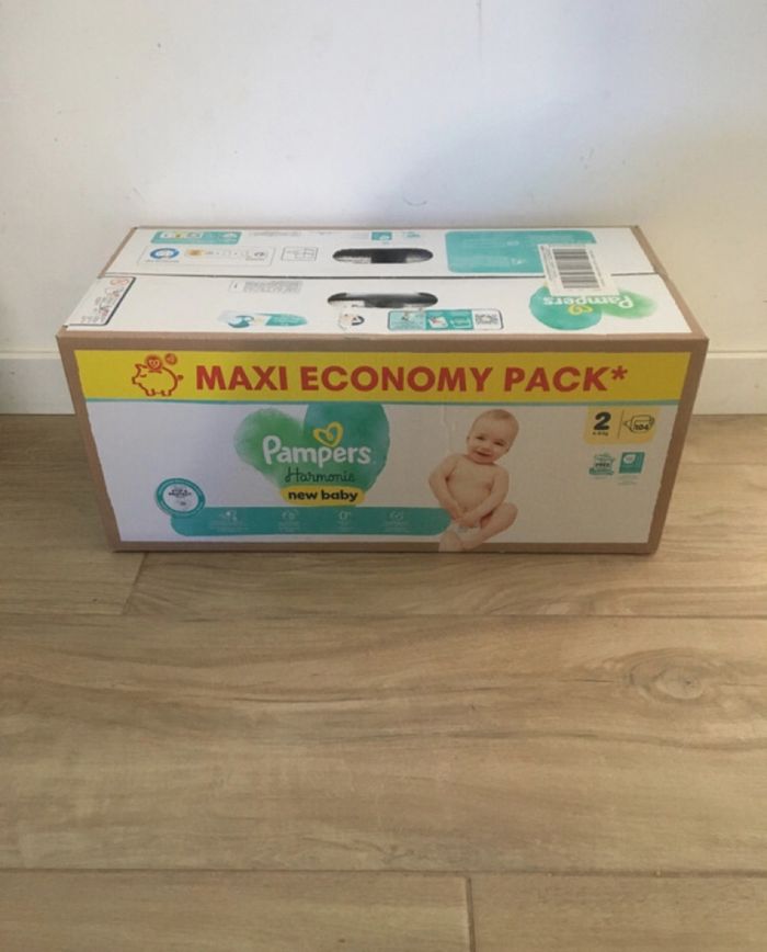 104 couches Pampers harmonie taille 2