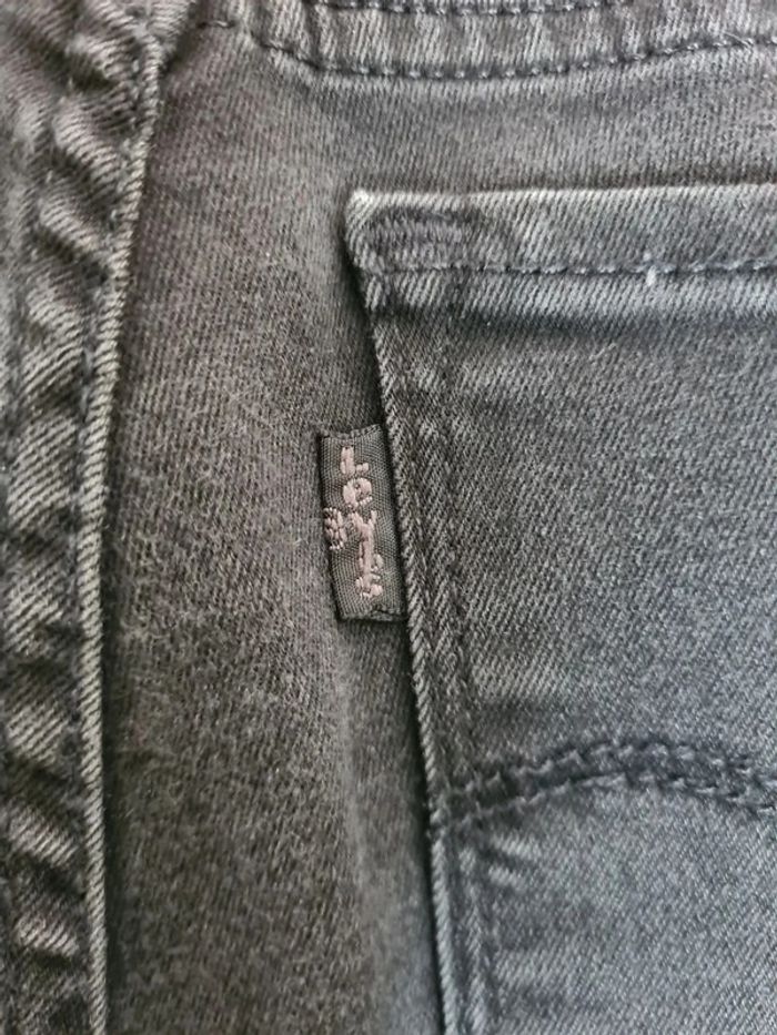 Jean's Levi's noir super Skinny w.26 - photo numéro 8