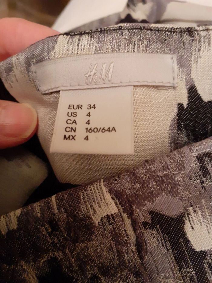 Jupe  H&M taille 34 - photo numéro 9