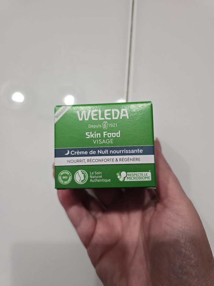 Crème de nuit nourrissante skin food Weleda neuve