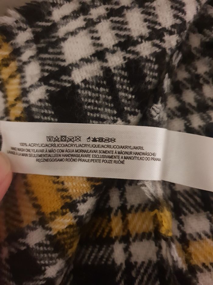 Echarpe Primark NEUVE - photo numéro 3