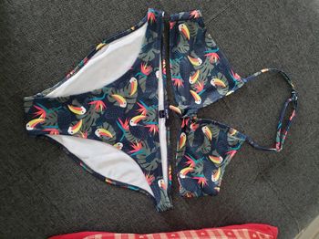 Maillot de bain 2 pièces taille 38