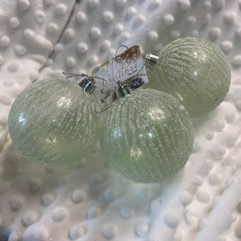 ✨❄️ Boules de Noël effet givré – So Christmas ❄️✨