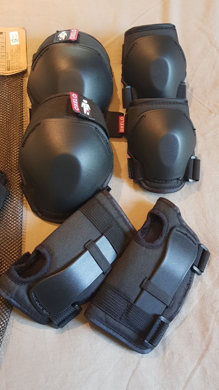 Ensemble protections rollers/skateboard + gants vélo - photo numéro 2
