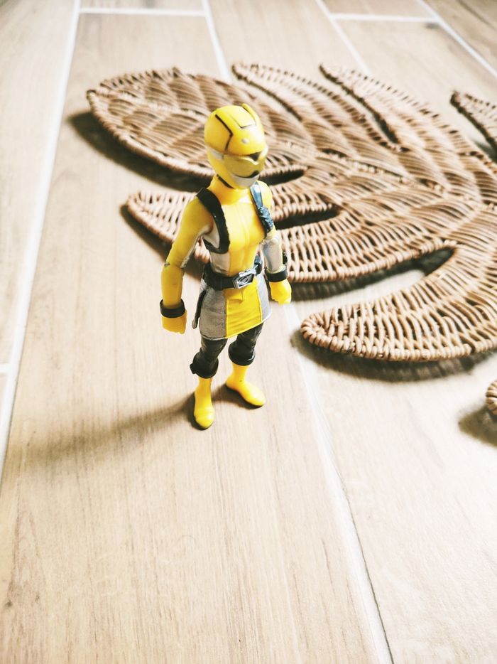 🙅 Power rangers Beast morphers- Figurine du ranger jaune - marque Hasbro - photo numéro 4