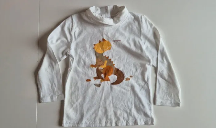 T-shirt col
