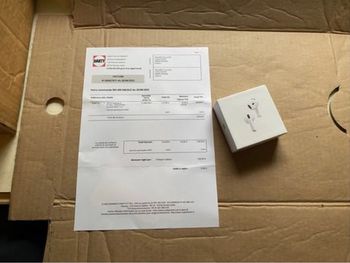 AirPods 4