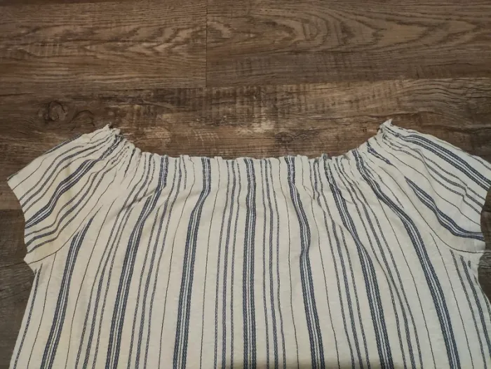 Blouse épaule dégagée - photo numéro 2