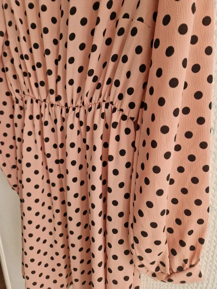 🌸 Robe Rose à pois noirs - Taille 40 -  Boohoo 🌸 - photo numéro 4