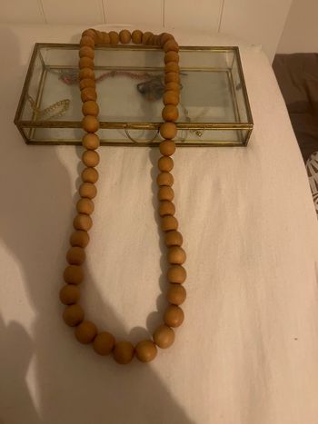 Collier en bois