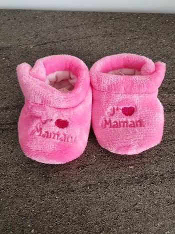 Chaussons nouveau né .
