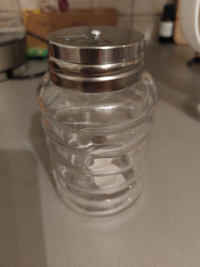 Saupoudreuse de table