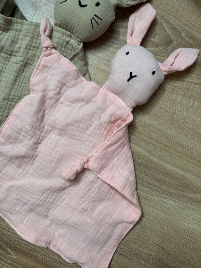 Doudou lapin gaze de coton rose beige taupe et terracotta neuf - photo numéro 2