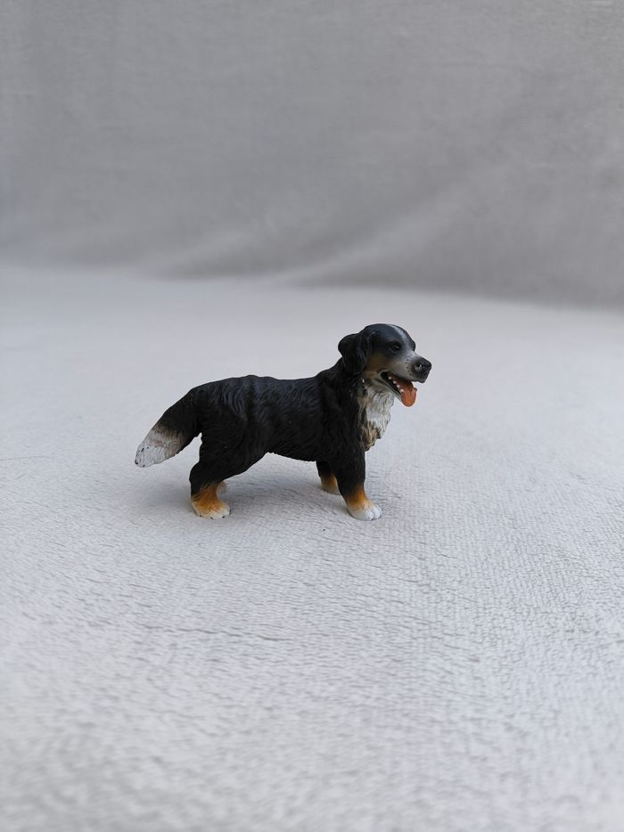 Chien Bernois Schleich