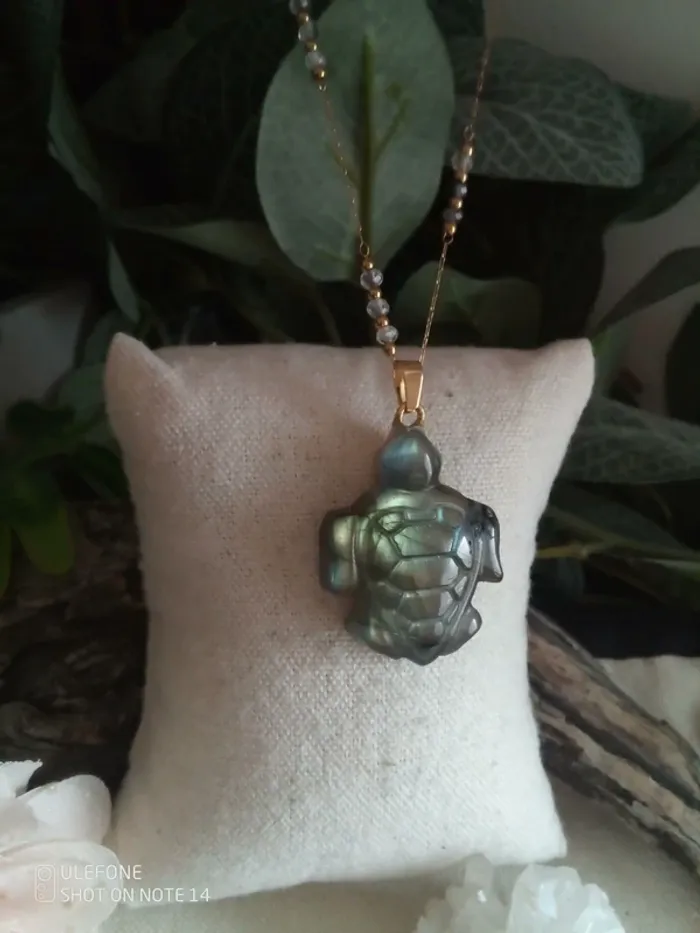 Collier tortue en labradorite naturelle - photo numéro 2