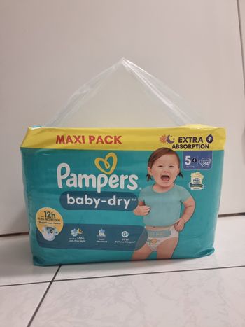 Couche taille 5+ lot de 84 couches