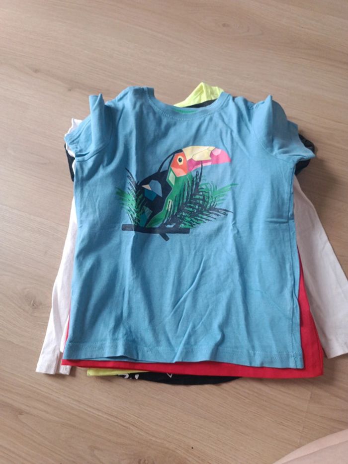 🔥 LOT 8 tshirts fille taille 5/6 ans - photo numéro 8