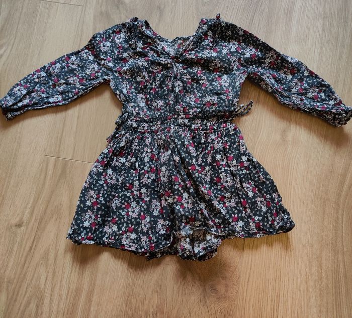 Lot robes hiver 18 mois - photo numéro 2