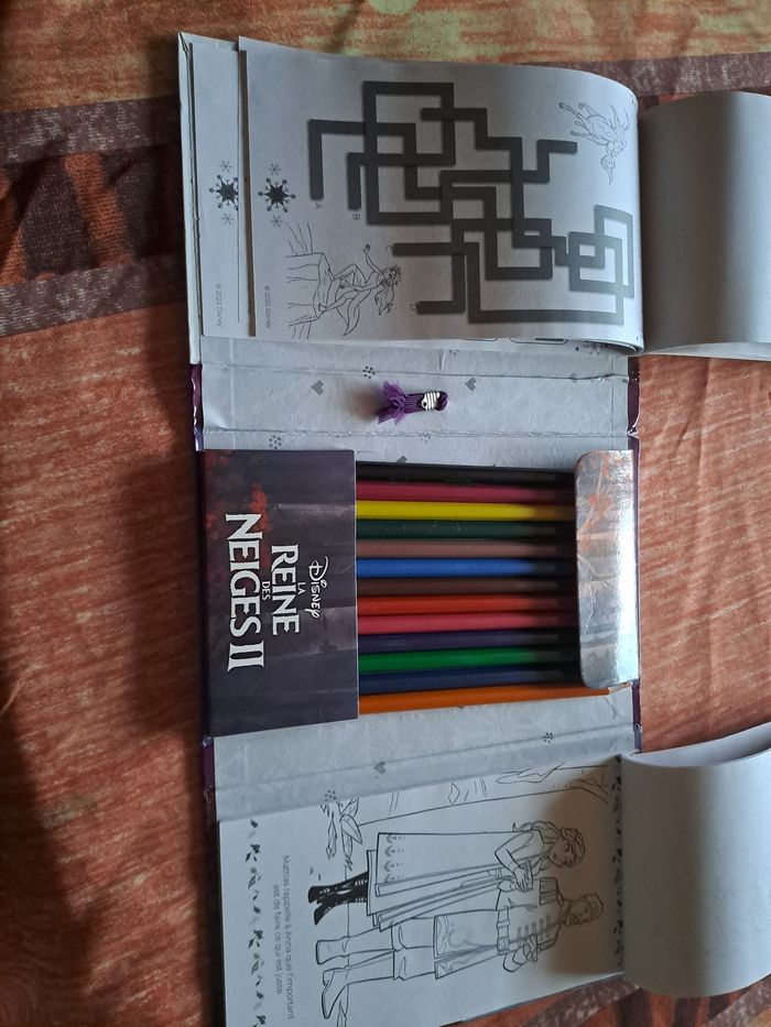 Reine des neiges 2. Livre activité et livre coloriage - photo numéro 3