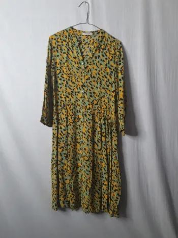 Robe léopard pièces