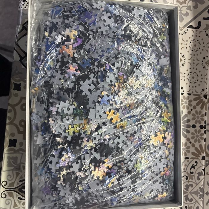 Puzzle 3900 pièces neuf - photo numéro 2
