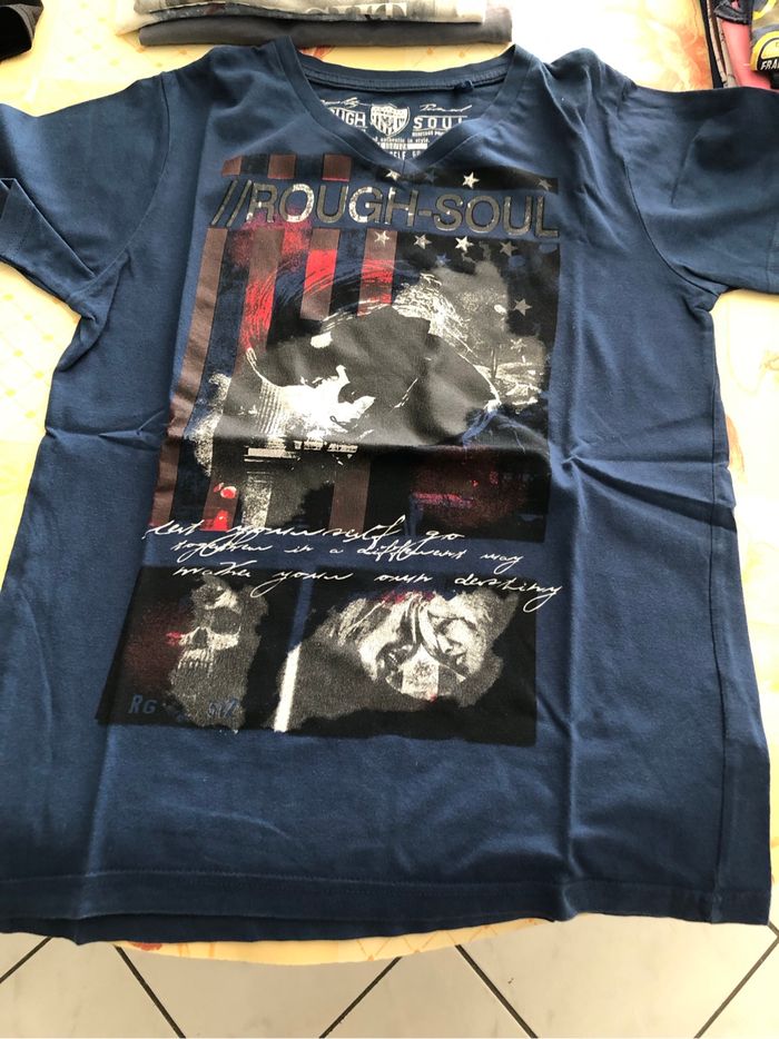 2 T shirt