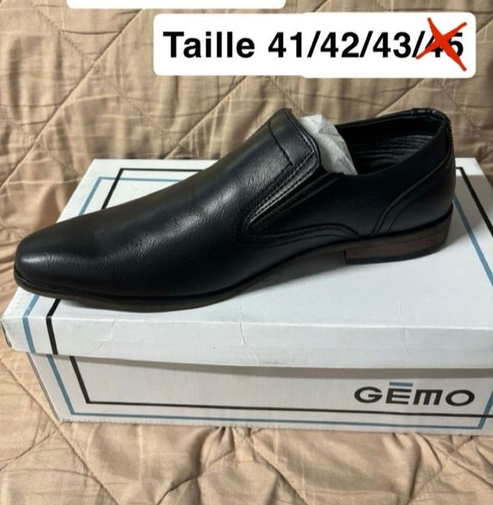 Chaussures neuves plusieurs tailles