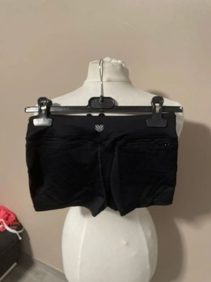 Short de sport noir - photo numéro 3