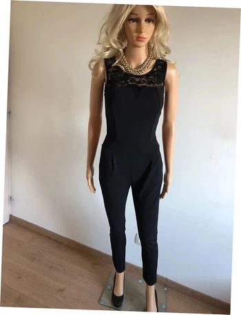 Combinaison noire neuve sans manches avec dentelle taille S