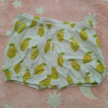 Short fille