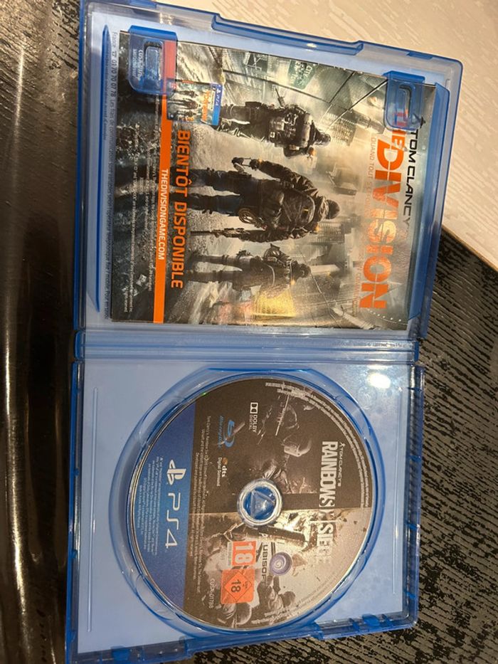 Jeu PS4 – Tom Clancy’s Rainbow Six Siege - photo numéro 2