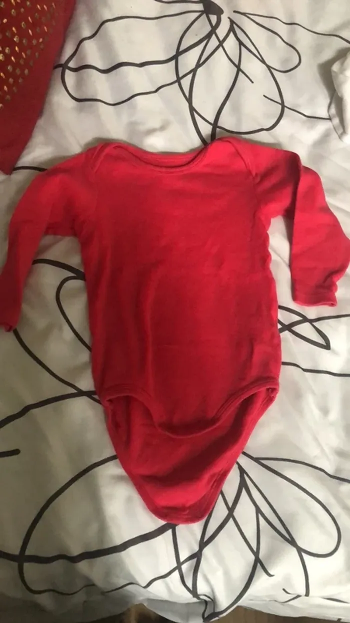 8 bodies - photo numéro 5