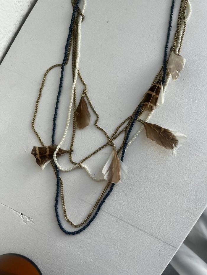 Collier sautoir long avec plumes et perles - photo numéro 3