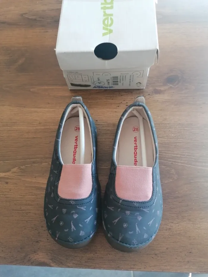 Chaussure, chausson vertbaudet neuf - photo numéro 2