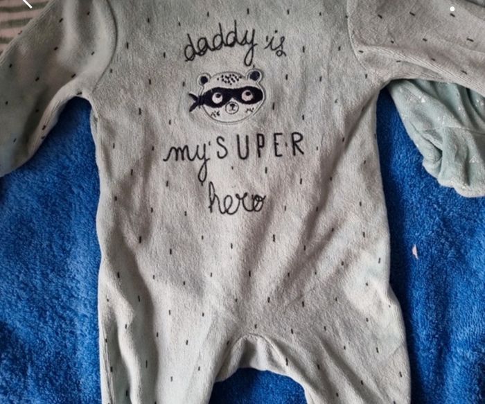 Lot Pyjamas 1 mois - photo numéro 2