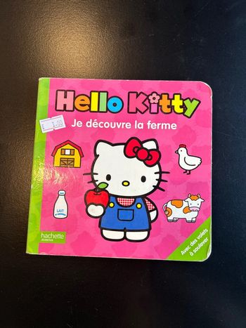 Hello kitty je découvre la ferme