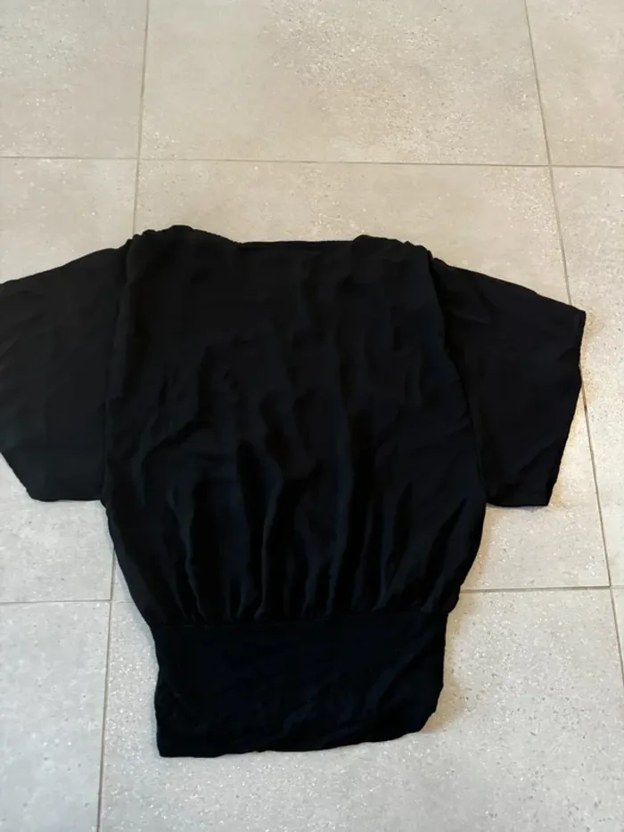 Haut noir Vestino, taille 36, très bon état - photo numéro 3