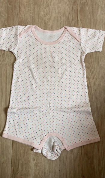 Body combishort 9 mois