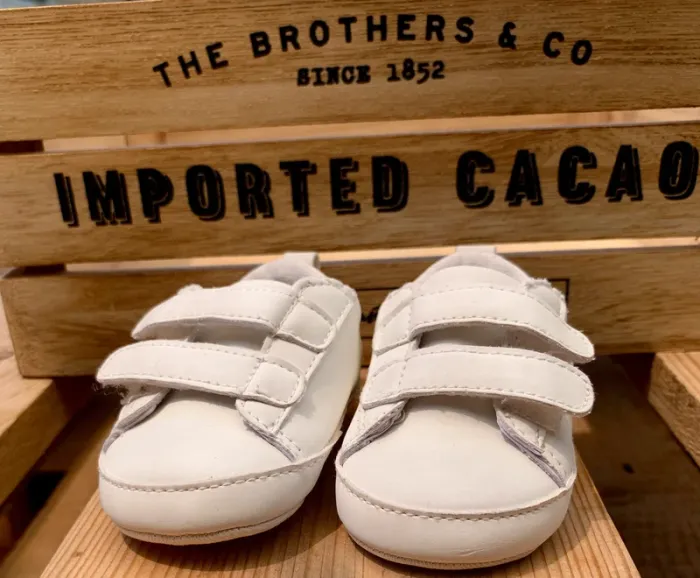 Chaussures bébé souples blanches à scratch – Taille 16– Excellent état - photo numéro 2