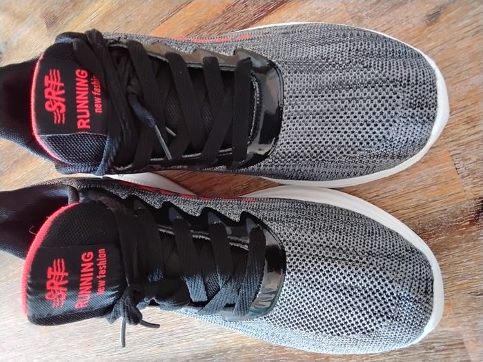 Baskets garçon ou hommme pointure 39,5 - Neuves - photo numéro 10