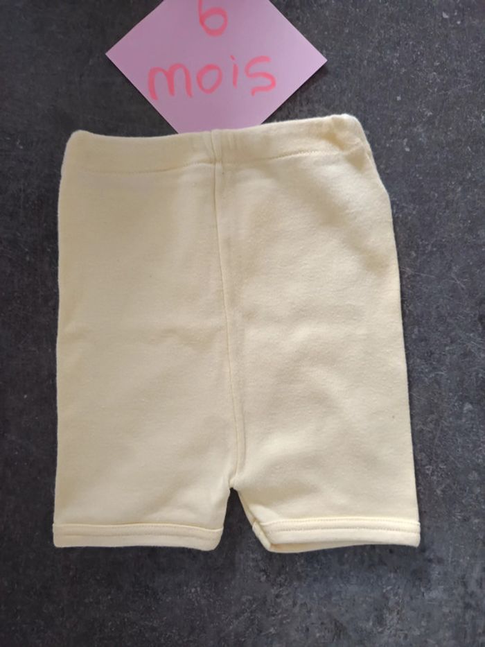 Short jaune 6 mois - photo numéro 2