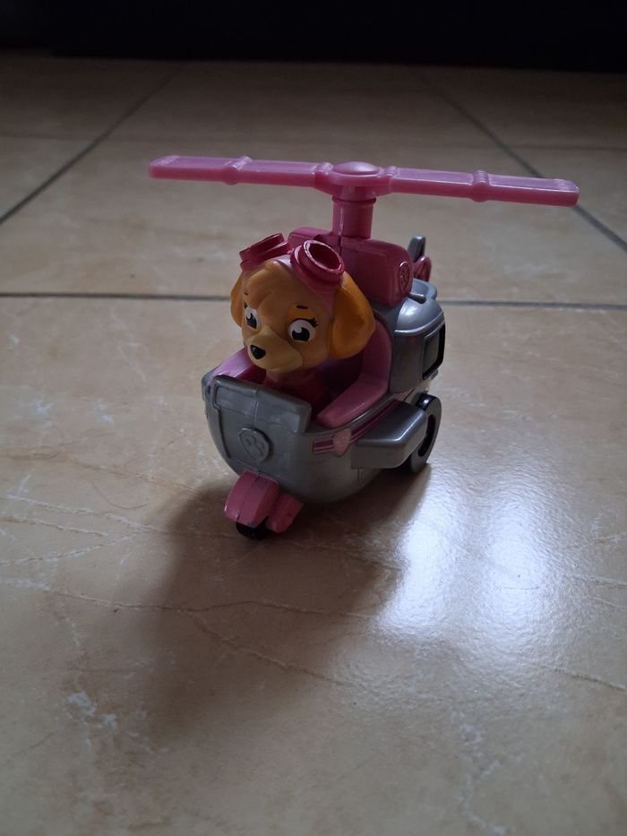 Pat patrouille Stella et son hélicoptère