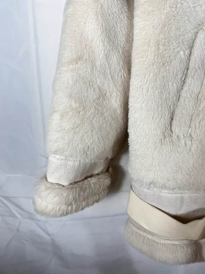 Veste fausse fourrure YesStyle – Blanche/crème, chic & chaude - photo numéro 5