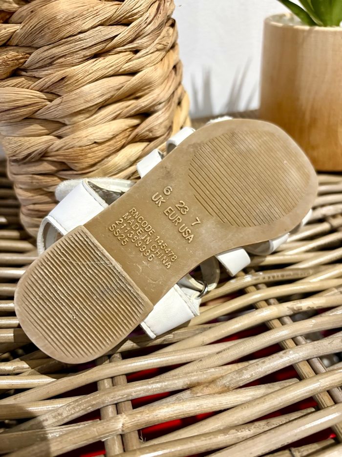 Sandales / nu pieds bébé fille pointure 23 - photo numéro 9