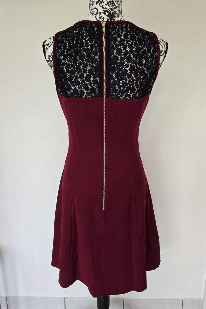 Jolie robe Morgan bordeaux dentelle taille 38 - photo numéro 3