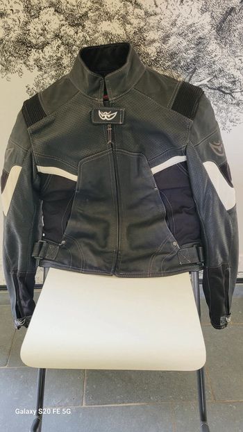 Cuir moto femme